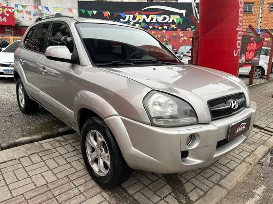 HYUNDAI TUCSON 2.0 MPFI GL 16V 142CV 2WD GASOLINA 4P AUTOMÁTICO HYUNDAI TUCSON 2.0 MPFI GL 16V 142CV 2WD GASOLINA 4P AUTOMÁTICO